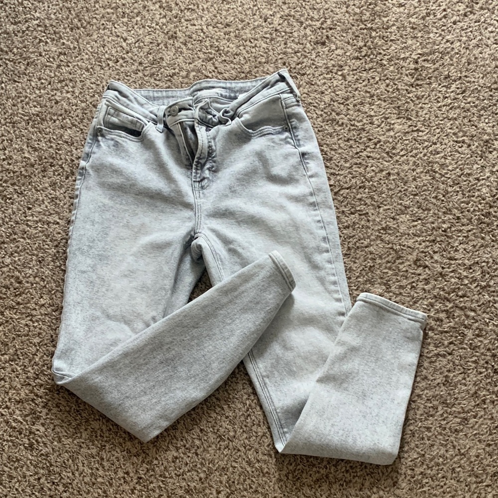Old Navy Women's Light Gray Skinny Jeans